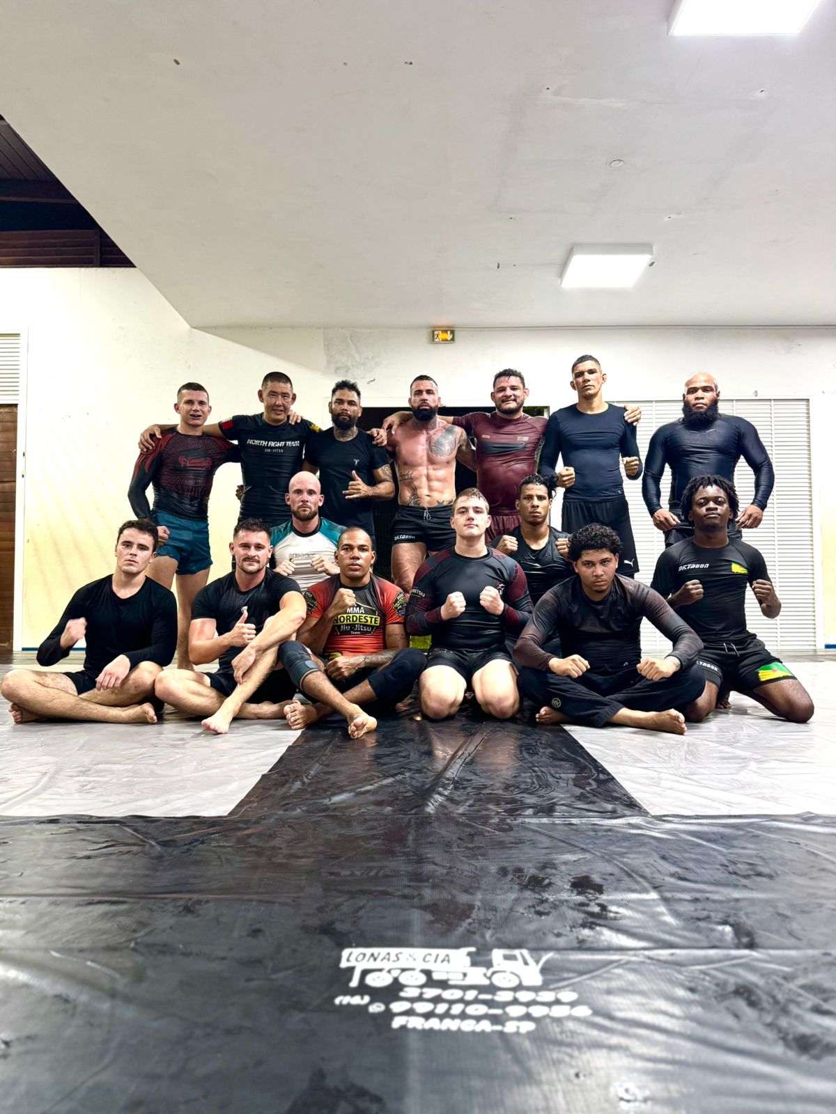 Groupe avec le coach après entraînement